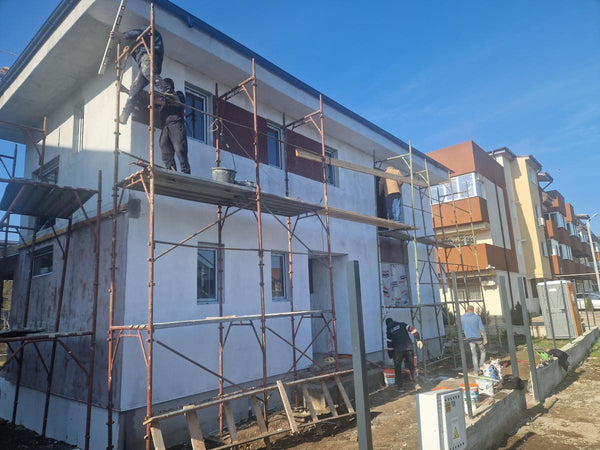 Aplicare tencuiala decorativa siliconata casa metalica cu etaj Bucuresti