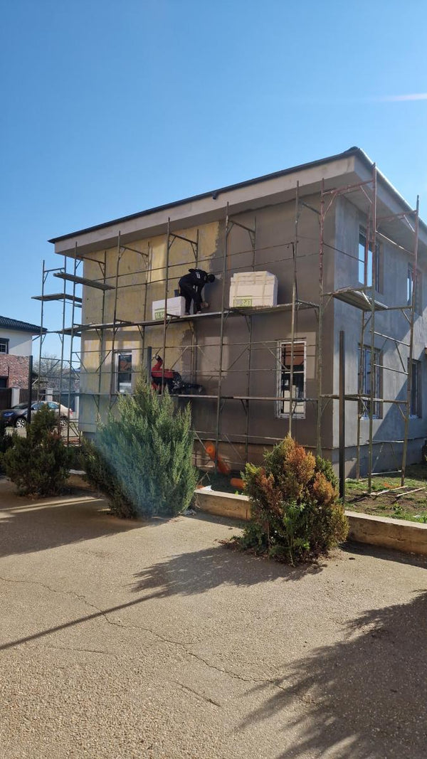 Aplicare tencuiala decorativa siliconata casa metalica cu etaj Bucuresti