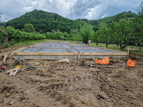 Decofrare grinzi umplutura fundatie si armare placa proiect casa cu etaj