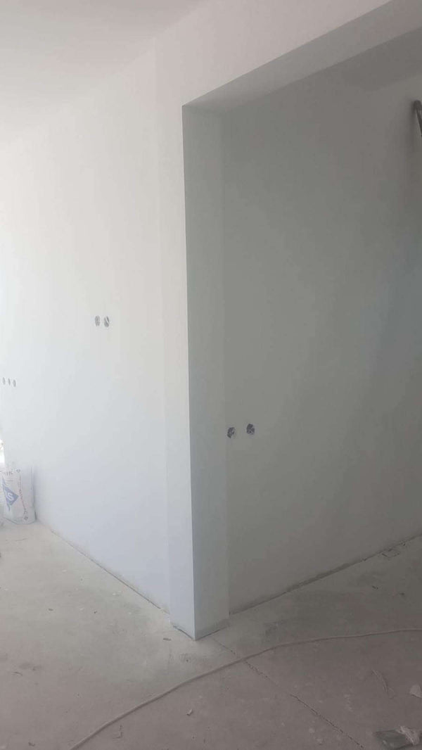 Gletuire pereti interiori si tavane strat amorsa si vinarom casa Saftica