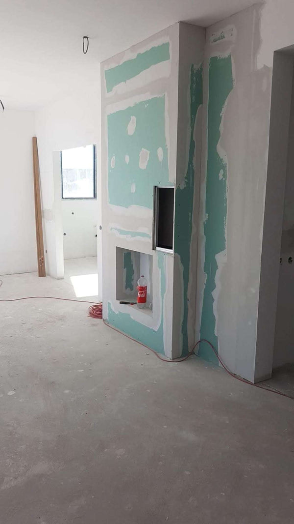 Gletuire pereti interiori si tavane strat amorsa si vinarom casa Saftica