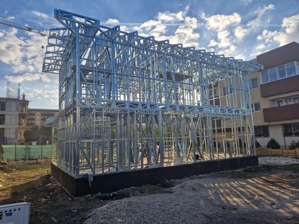 Montaj etaj structura metalica usoara proiect de casa P+1E