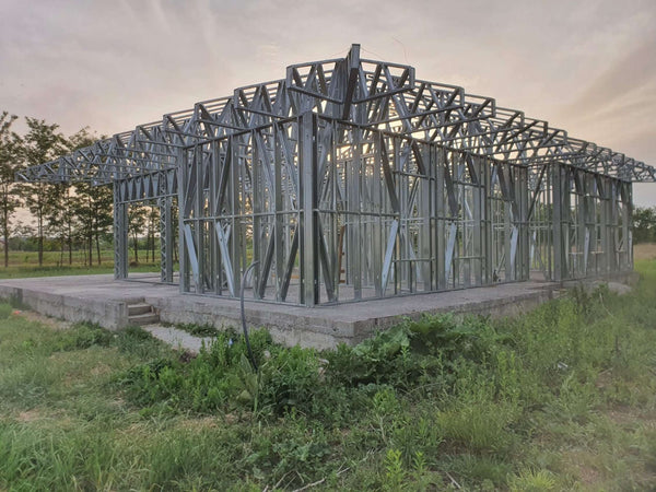 Montaj ferme metalice acoperis proiect de casa in Snagov 320 mp