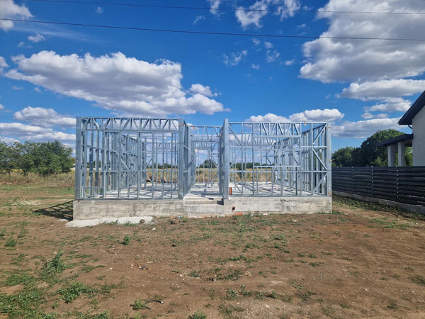 Montaj in derulare structura metalica pentru 2 case parter de 122mp