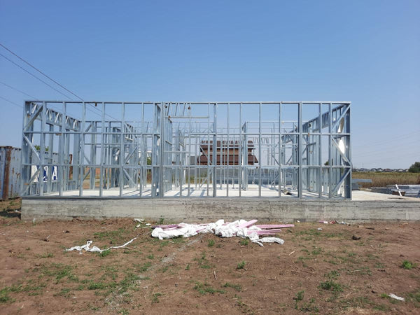 Montaj in derulare structura metalica pentru 2 case parter de 122mp