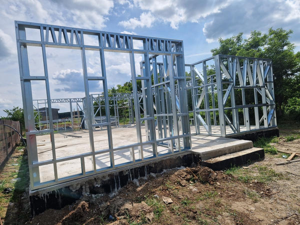 Montaj structura metalica casa parter model 130-093 in Snagov