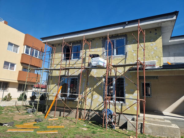 Montaj tamplarie casa si termoizolatie exterioara din vata bazaltica