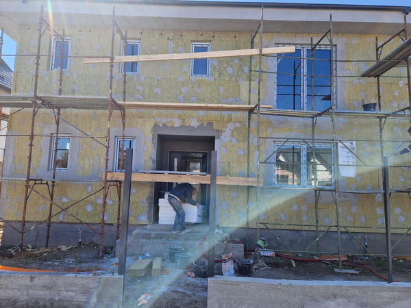 Montaj tamplarie casa si termoizolatie exterioara din vata bazaltica