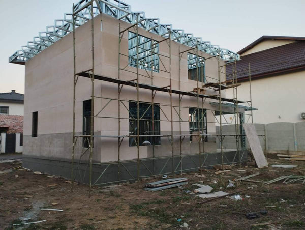 Placari exterioare pereti cu fibrociment si acoperis cu osb casa cu etaj