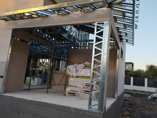 Placari exterioare pereti cu fibrociment si acoperis cu osb casa cu etaj