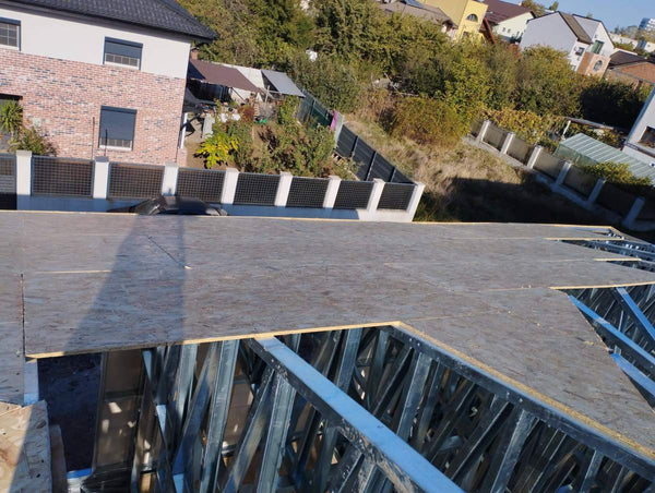 Placari exterioare pereti cu fibrociment si acoperis cu osb casa cu etaj