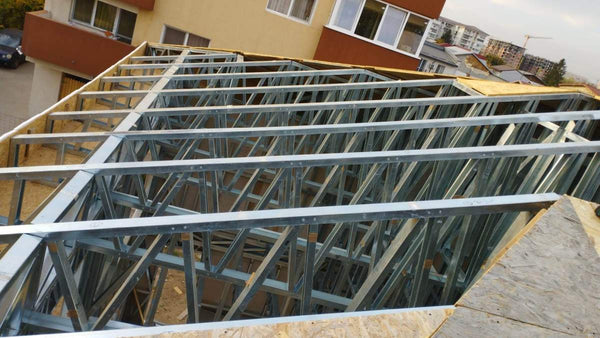 Placari exterioare pereti cu fibrociment si acoperis cu osb casa cu etaj