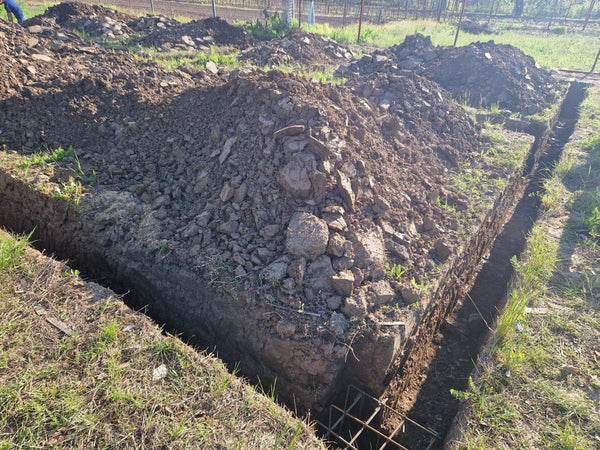 Sapatura mecanizata si turnare talpa fundatie casa 130 mp Ilfov Snagov