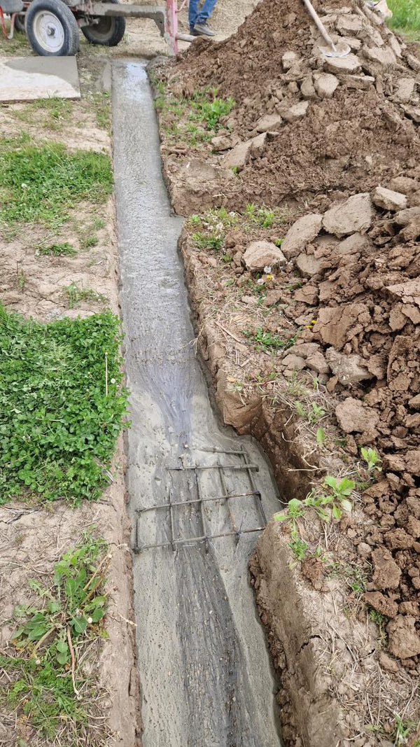 Sapatura mecanizata si turnare talpa fundatie casa 130 mp Ilfov Snagov