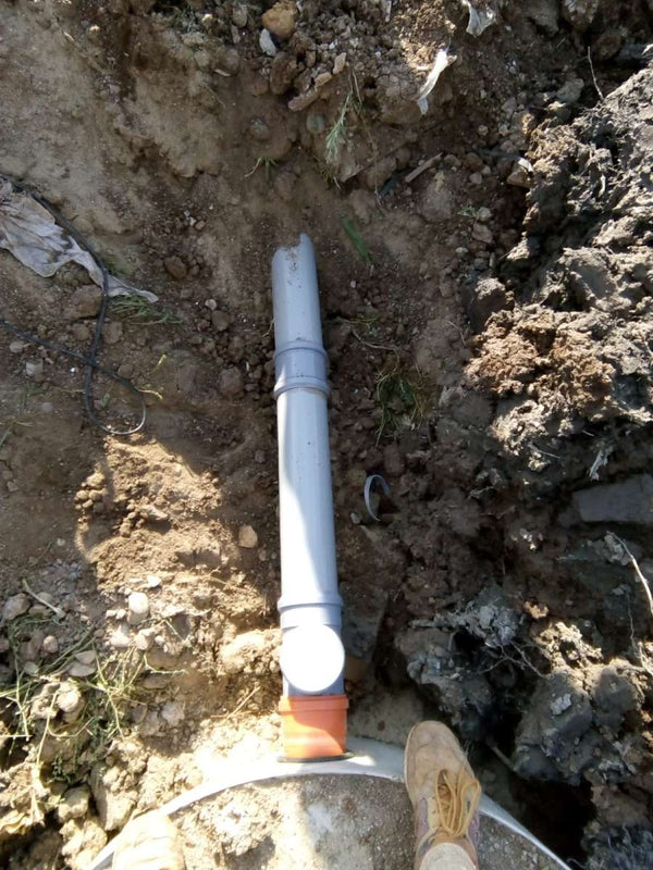 Sapatura mecanizata trasee canalizare si montaj fosa septica proiect casa Saftica