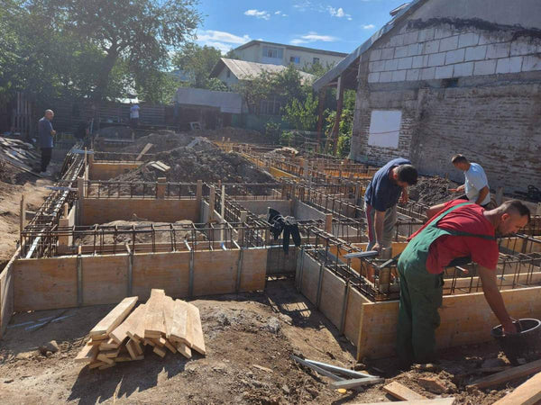 Lucrari de cofrare si montare grinzi fundatie santier in sector 6