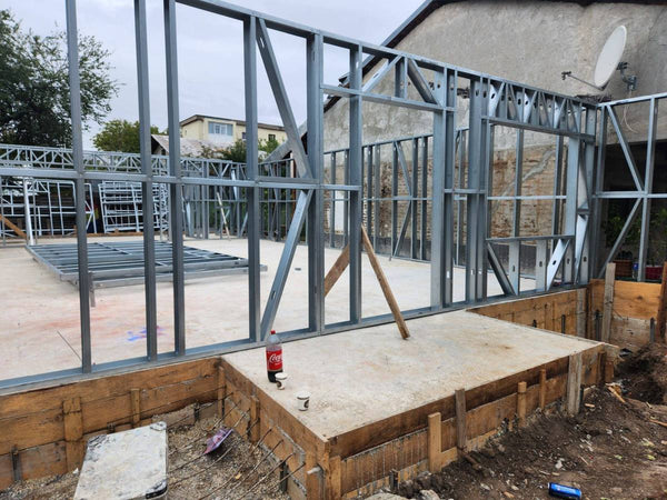 Montaj structura metalica in desfasurare casa pe 2 nivele