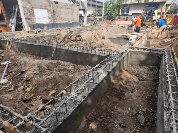 Lucrari de decofrare si compactare pamant fundatie casa metalica P+1