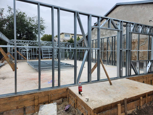 Montaj structura metalica in desfasurare casa pe 2 nivele