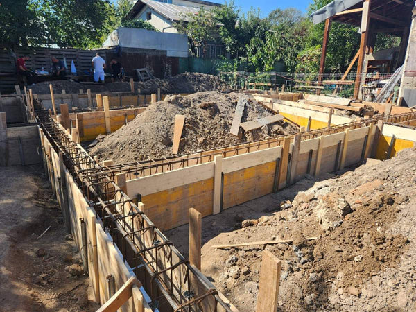 Lucrari de cofrare si montare grinzi fundatie santier in sector 6