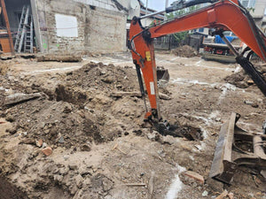 Trasare sapatura si turnare beton in santuri casa cu etaj Bucuresti thumbnail
