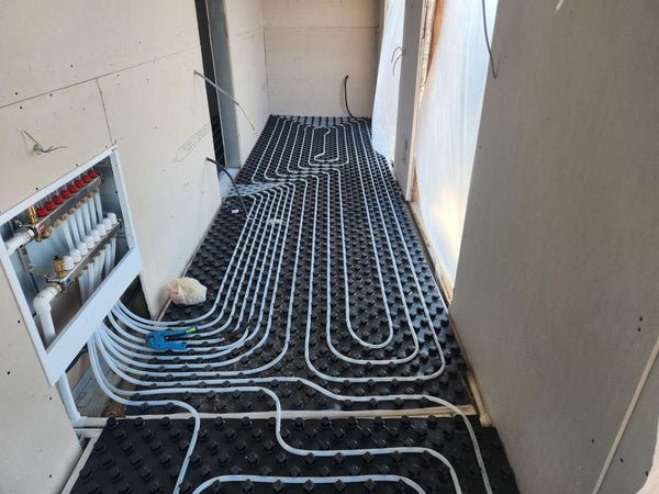 Incalzire in pardoseala si turnare sapa constructie casa parter