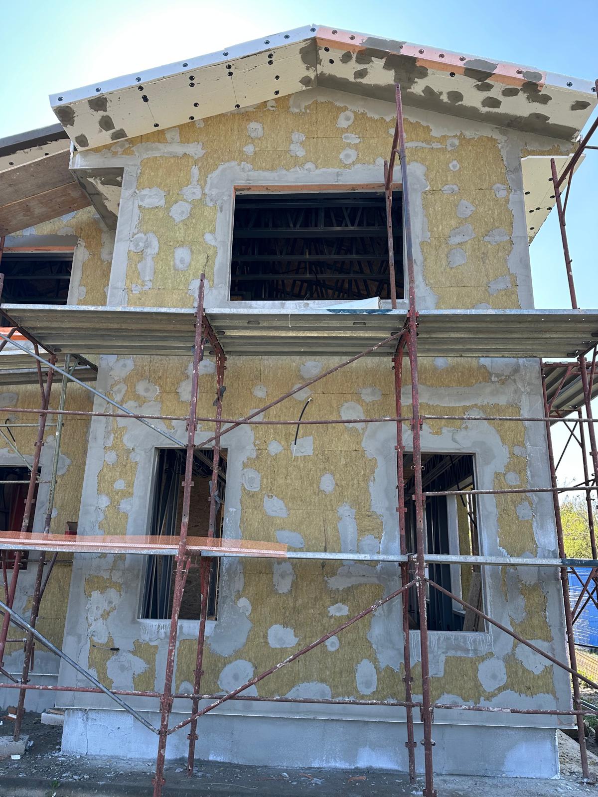 Lucrari termoizolatie din vata bazaltica pentru constructie casa Bucuresti