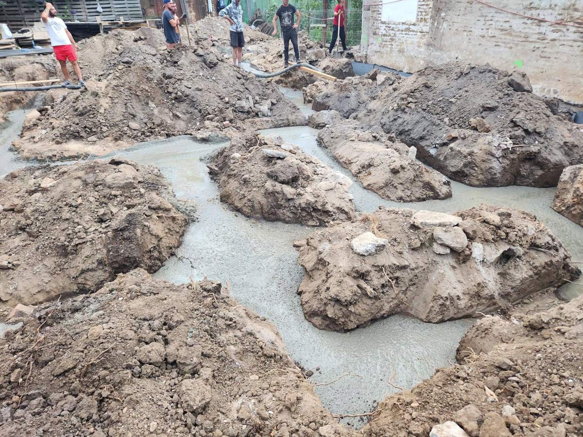 Trasare sapatura si turnare beton in santuri casa cu etaj Bucuresti