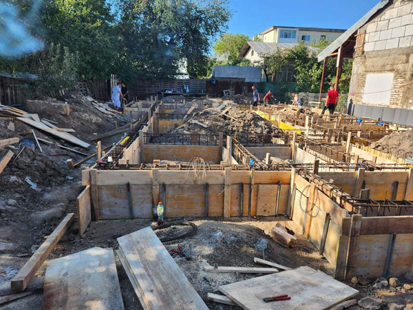 Lucrari de cofrare si montare grinzi fundatie santier in sector 6