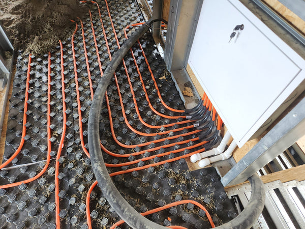 Montaj incalzire in pardoseala si turnare sapa constructie in sector 6