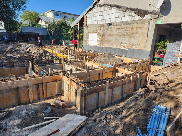 Lucrari de cofrare si montare grinzi fundatie santier in sector 6