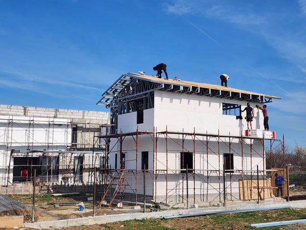 Placare pereti cu fibrociment si acoperis cu osb casa parter-etaj