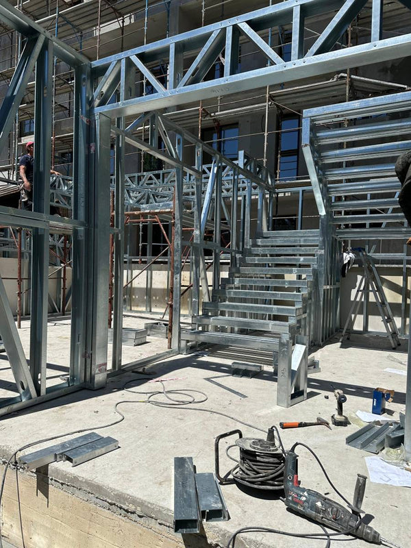 Montaj casa pe structura metalica P+1E 192mp in Bucuresti