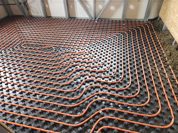 Montaj incalzire in pardoseala si turnare sapa constructie in sector 6