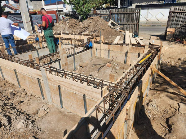 Lucrari de cofrare si montare grinzi fundatie santier in sector 6