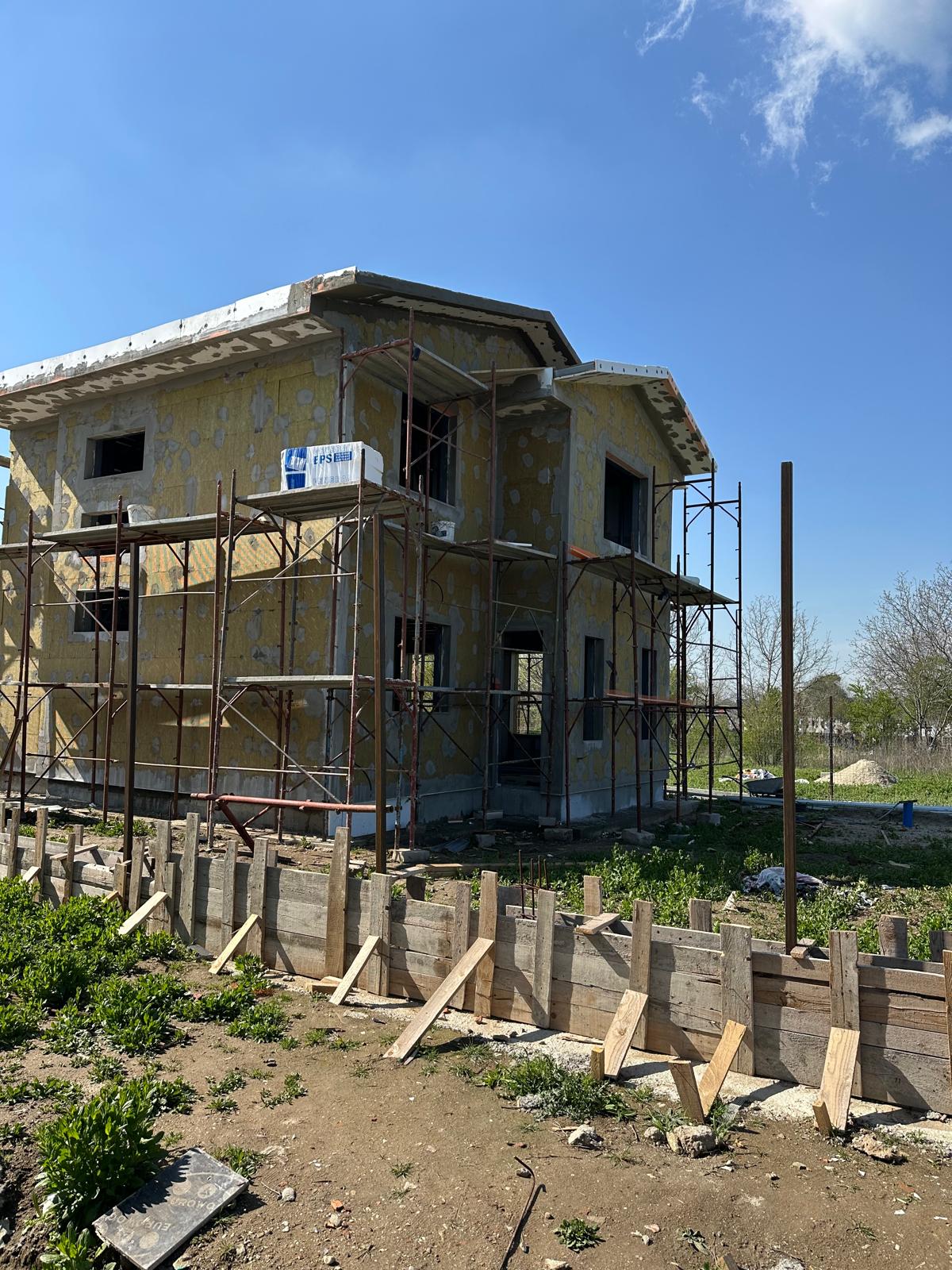 Lucrari termoizolatie din vata bazaltica pentru constructie casa Bucuresti
