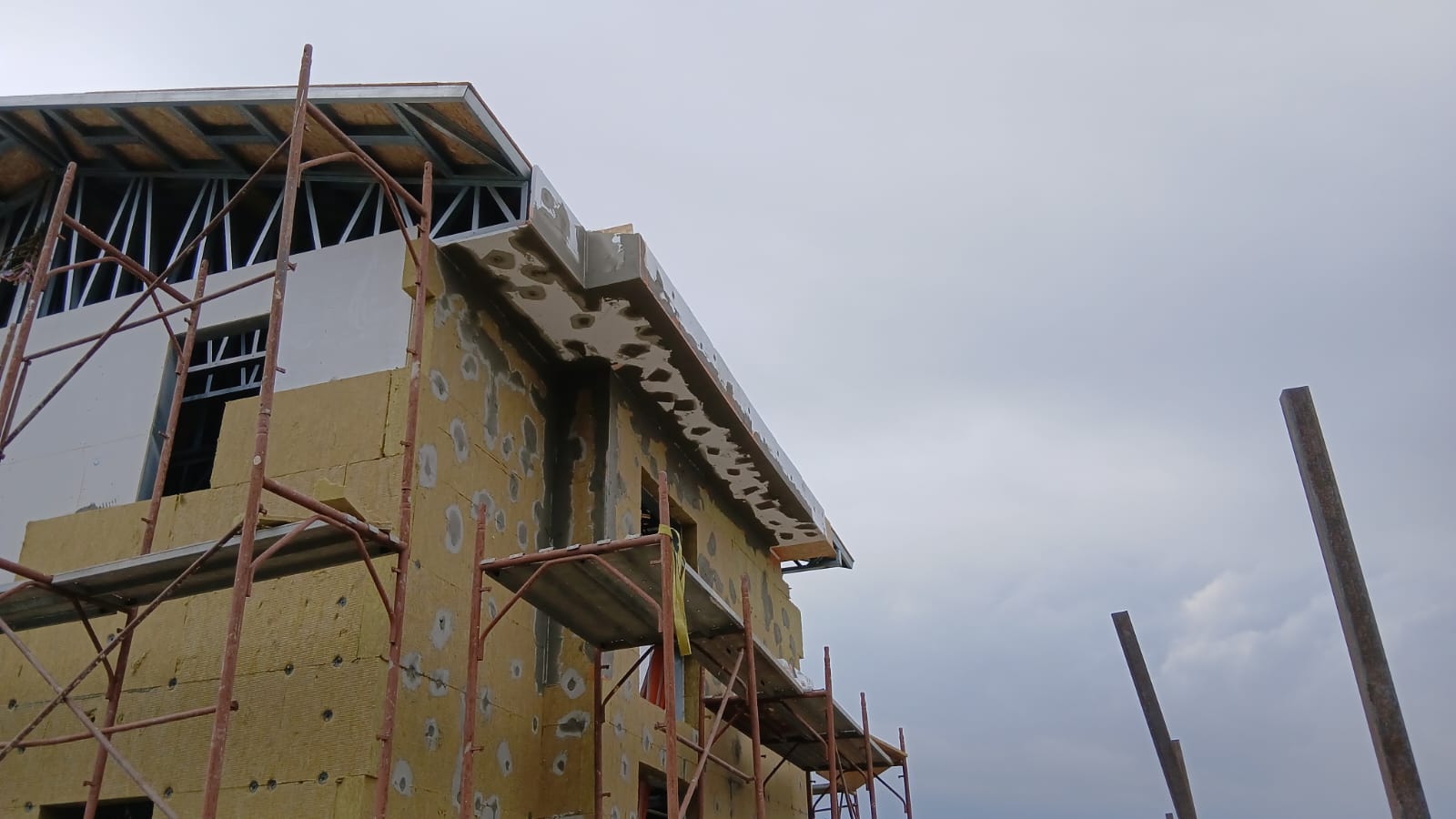 Lucrari termoizolatie din vata bazaltica pentru constructie casa Bucuresti
