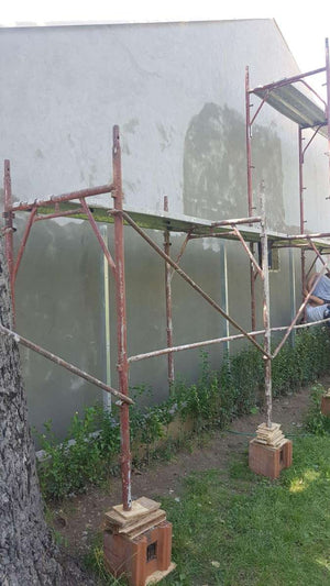 Aplicare strat amorsa fatada pentru proiect casa metalica Craiova thumbnail