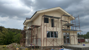 Aplicare tencuiala decorativa siliconata constructie casa Saftica thumbnail