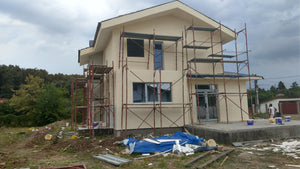 Aplicare tencuiala decorativa siliconata constructie casa Saftica thumbnail