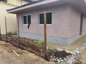 Aplicare adeziv si masa de spaclu casa structura metalica parter thumbnail
