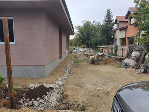 Aplicare adeziv si masa de spaclu casa structura metalica parter thumbnail