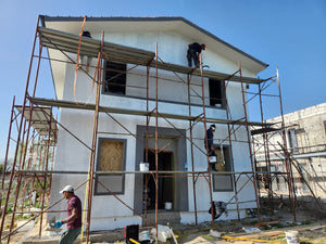 aplicare decorativa casa la etaj pe schela thumbnail