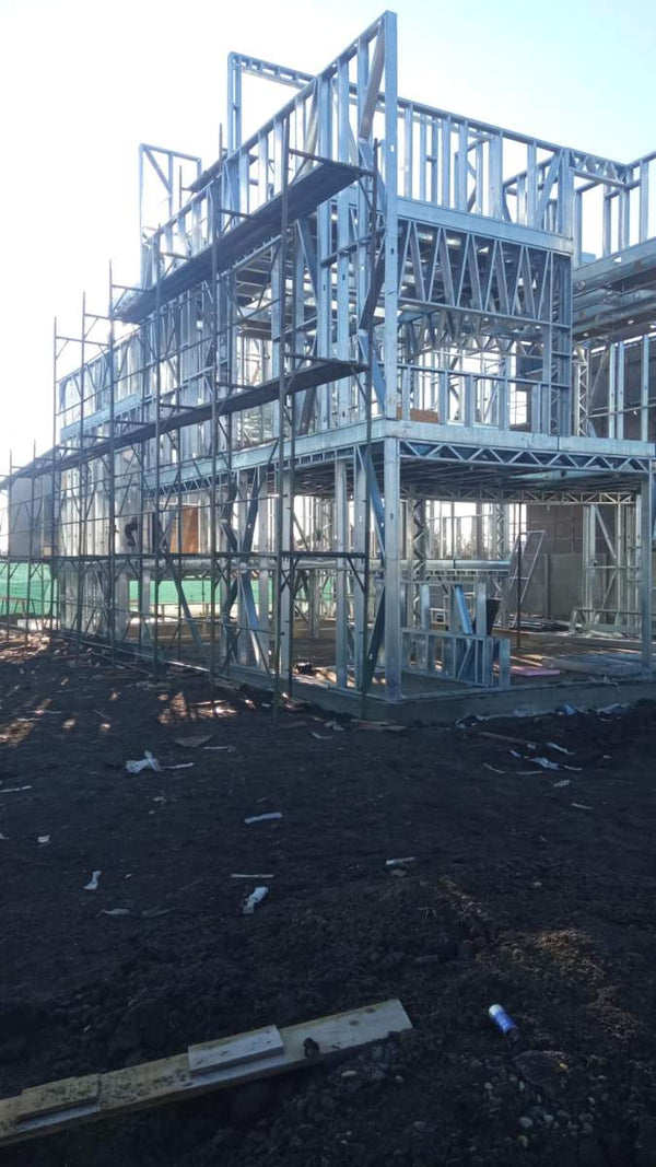 Asamblare structura metalica pentru vila Ds+P+2E