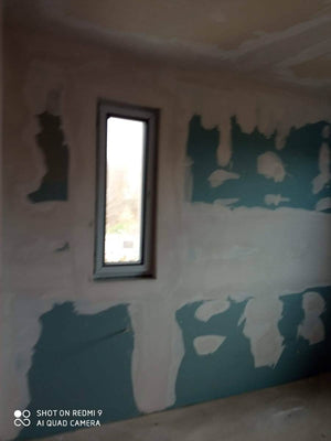Casa cu structura din otel chituiri si gletuiri pereti interiori si tavane thumbnail