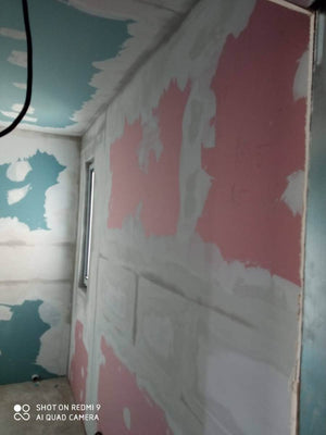 Casa cu structura din otel chituiri si gletuiri pereti interiori si tavane thumbnail