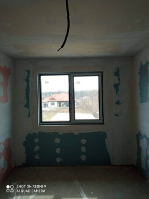 Casa cu structura din otel chituiri si gletuiri pereti interiori si tavane thumbnail