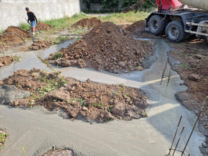 Casa in Ilfov etapa de turnare beton mort in santurile fundatiei thumbnail