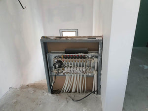 Casa metalica in santier aplicare strat amorsa si vinarom thumbnail