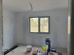 Casa metalica in santier aplicare strat amorsa si vinarom thumbnail